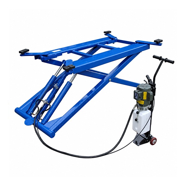 SCISSOR LIFT